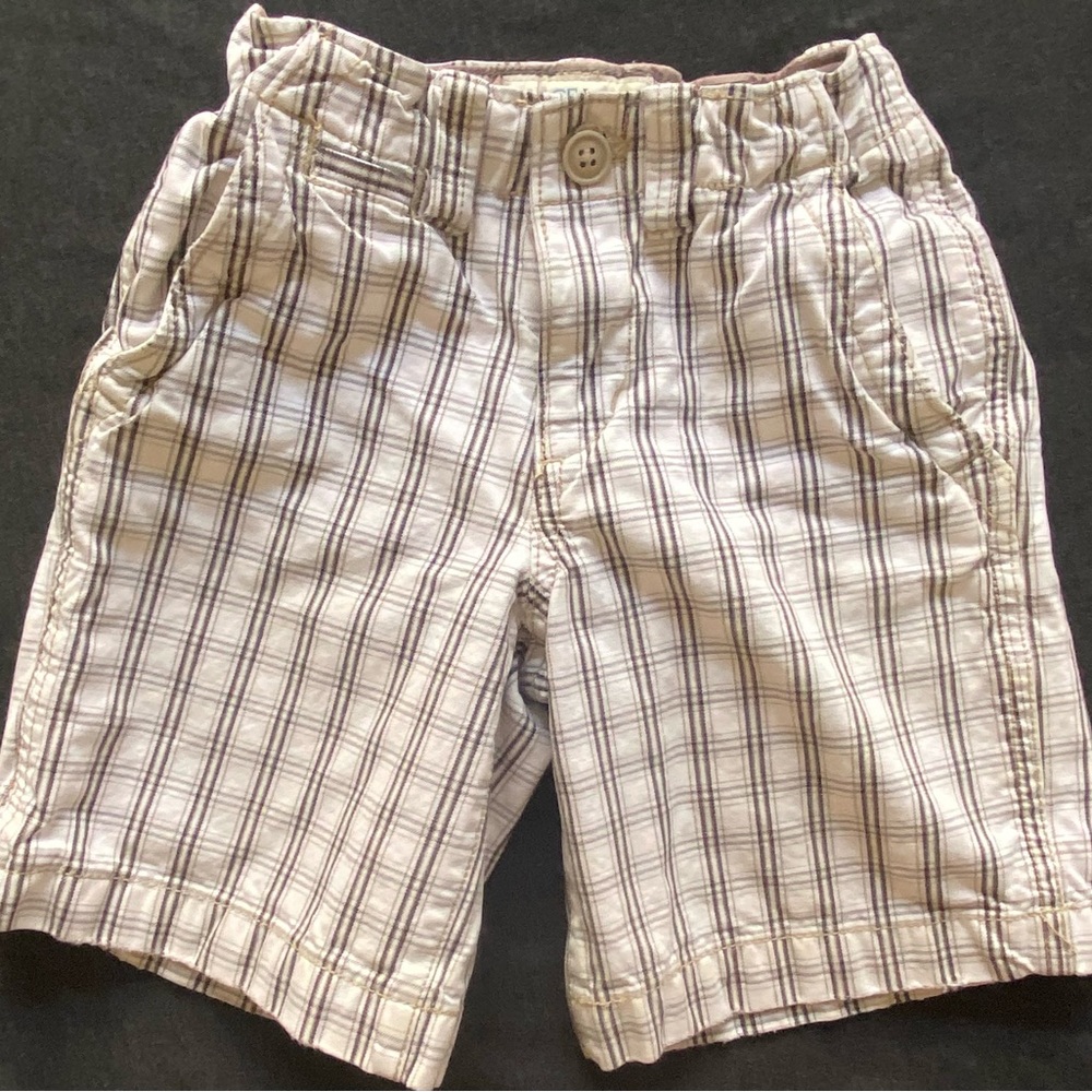 Children’s Place Boys Size 5 Shorts